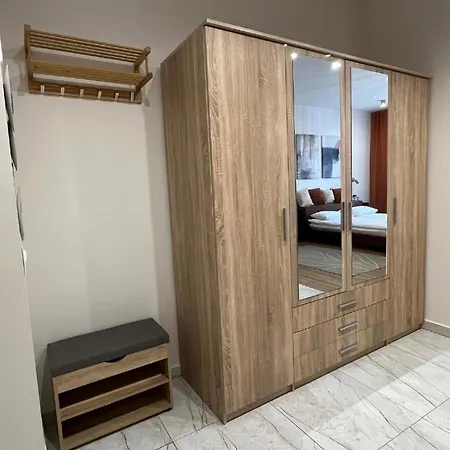 Saint Cross * كراكوفيا