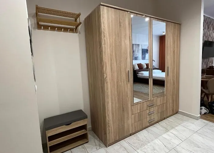 Saint Cross * كراكوفيا